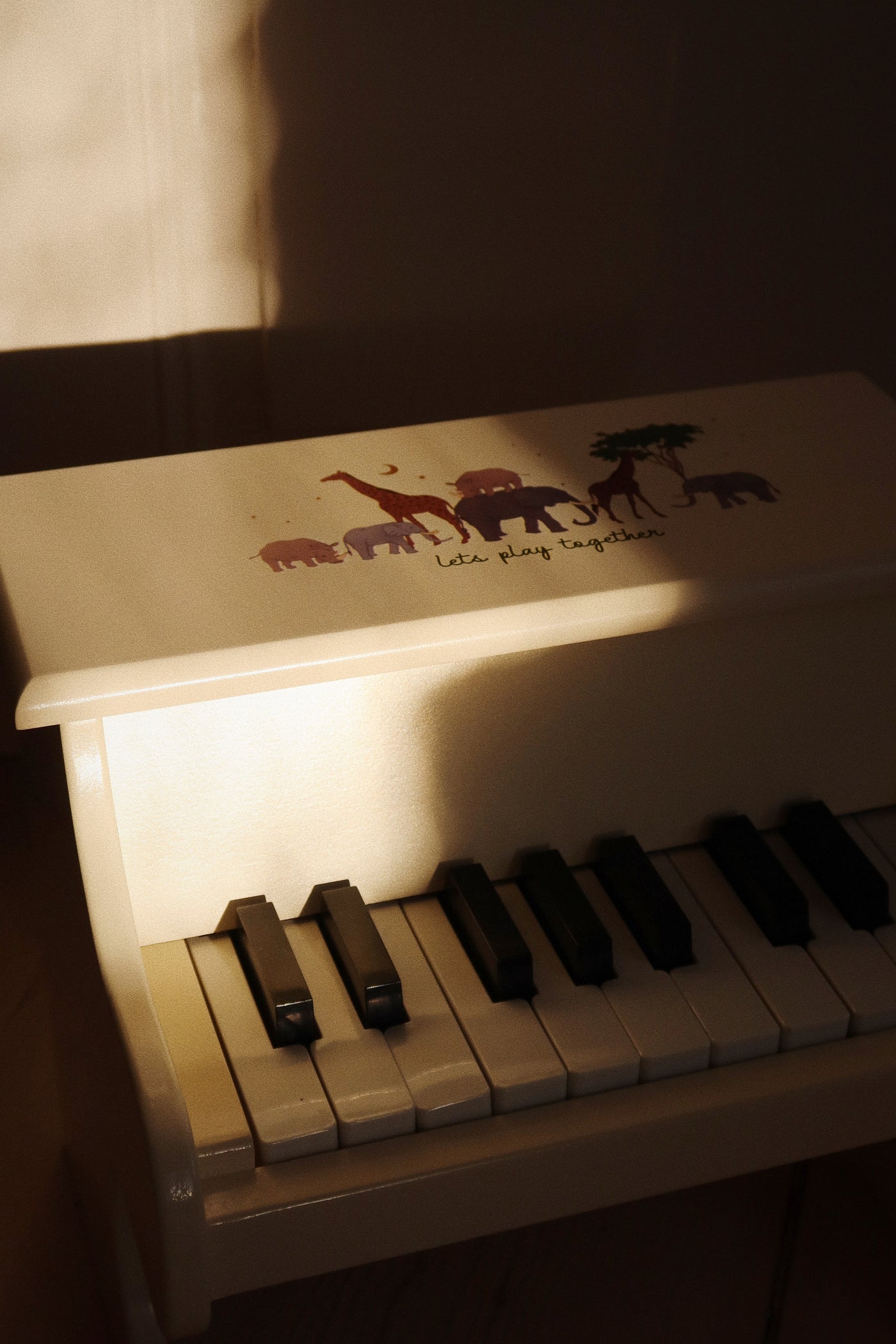 wooden piano (KS101643)