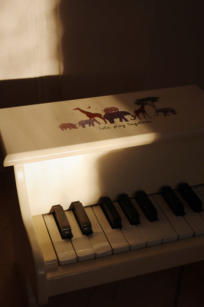wooden piano (KS101643)